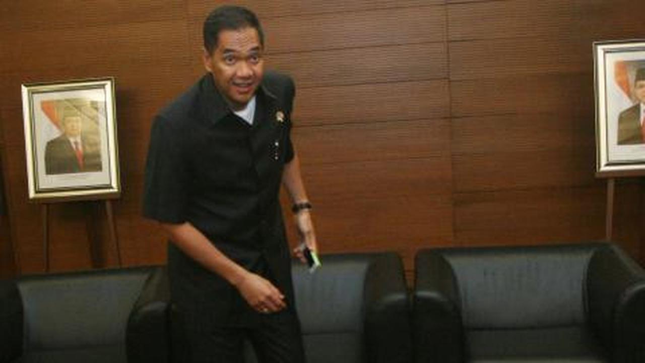 Gita ingin jadi Jimi Hendrix dan bebaskan pajak bagi Jerman