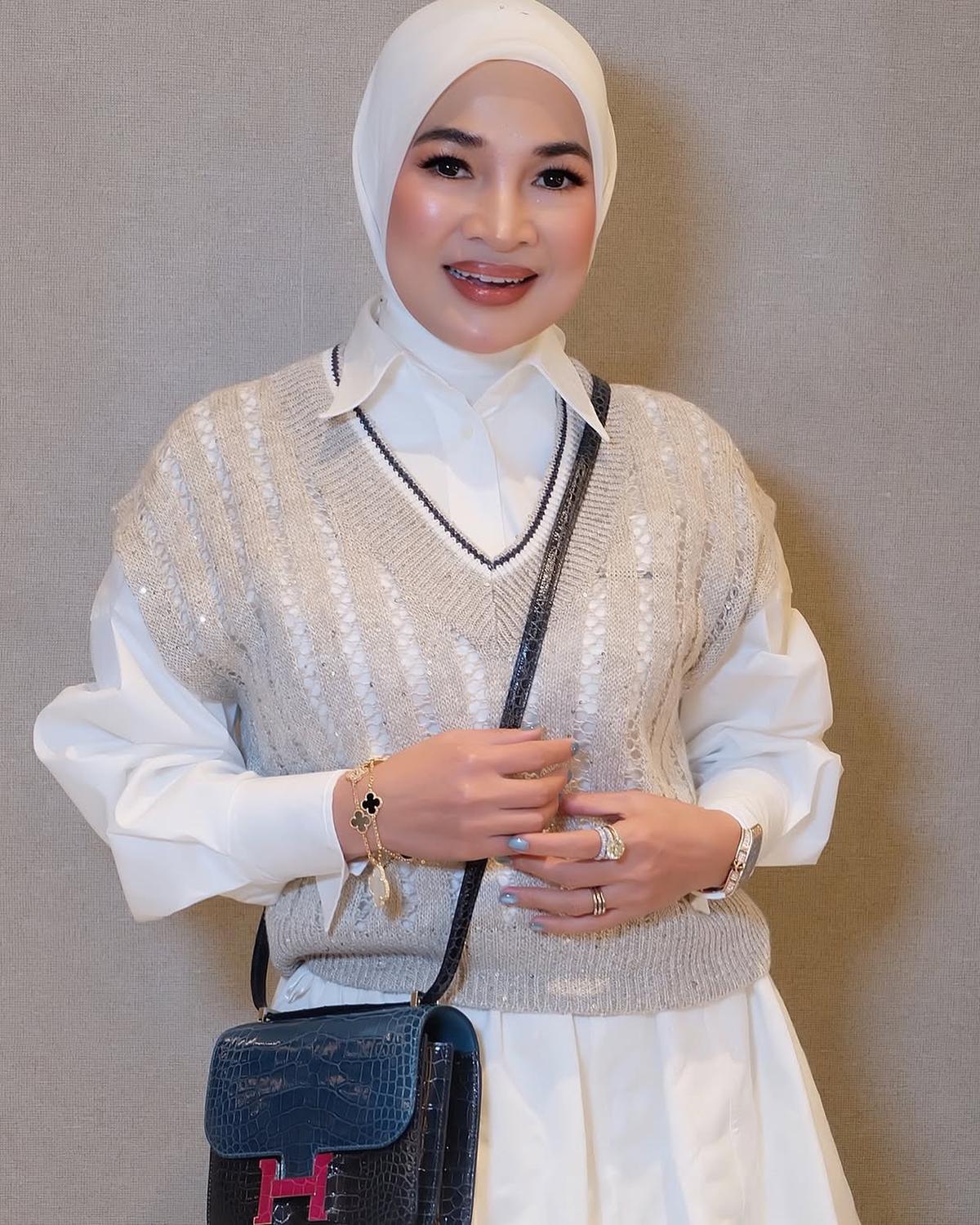 Potret Istri Haji Isam yang Cantik dengan Make Up Profesional, Hadiri Ulang Tahun Cucu