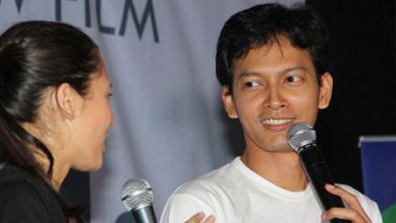 Lelah syuting '5 CM' terbayar oleh angka 2 juta penonton