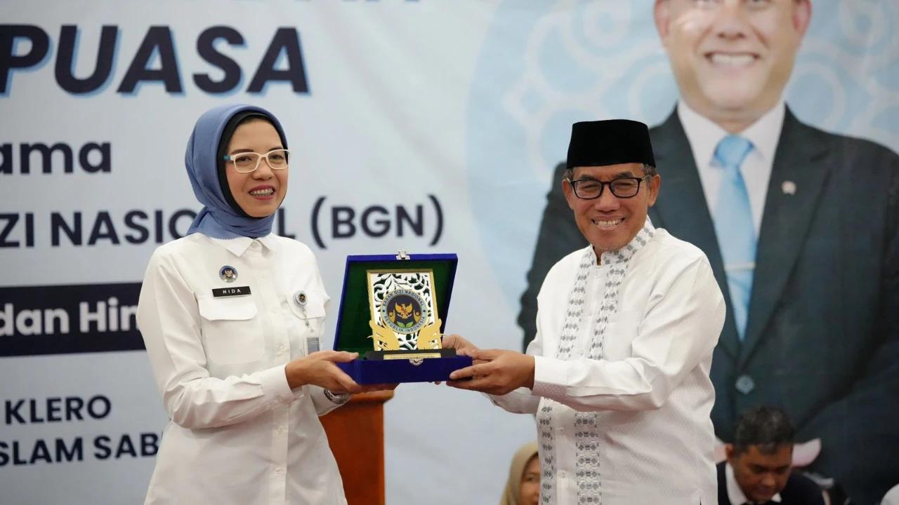 Kunjungi Pesantren Nurul Islam, BGN Pastikan MBG Ramadan Tepat Sasaran