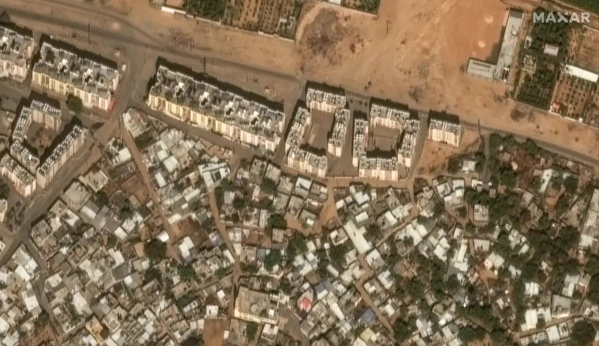 Foto satelit yang diambil dari Maxar Techonologies ini menunjukkan gambaran umum lingkungan Izbat Beit Hanoun di Jalur Gaza pada tanggal 10 Oktober 2023. (Satellite image ©2023 Maxar Technologies / AFP)