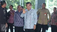 Wakil Presiden Jusuf Kalla, hadir untuk menjadi saksi pada persidangan kasus dugaan korupsi di Kementerian ESDM dan Kemenbudpar serta penerima gratifikasi, Jero Wacik, di Pengadilan Tipikor, Jakarta, Kamis (14/1). (Liputan6.com/Helmi Afandi)