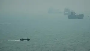 AS Hancurkan 5 Tanker Minyak Iran setelah Kapal Perangnya Diserang Rudal