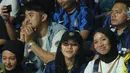 Sejumlah suporter wanita menghadiri acara nonton bareng final Liga Champions 2022/2023 antara Manchester City melawan Inter Milan yang diadakan oleh Inter Club Indonesia dan Bola.com di Tenis Indoor Senayan, Jakarta (11/6/2023) dini hari WIB. (Bola.com/M Iqbal Ichsan)