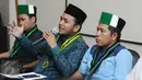 Ketua Umum PII, Munawwar Khalil (tengah) memberi pernyataan terkait insiden bentrok saat aksi damai 4 November, Jakarta, Sabtu (5/11). HMI, PII, dan GPII memberikan pernyataan sikap terkait insiden tersebut. (Liputan6.com/Helmi Fithriansyah)