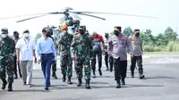 Kapolri Jenderal Listyo Sigit Prabowo bersama Panglima TNI Marsekal Hadi Tjahjanto.