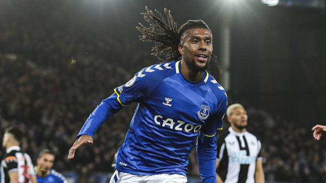 Foto: Kehilangan Satu Pemain, Everton Menang Dramatis atas Newcastle di Laga Lanjutan Liga Inggris