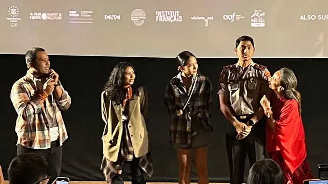 Ifa Isfansyah, Kamila Andini, Putri Marino, Arya Saloka, dan Christine Hakim dalam press conference trailer & poster Empat Musim Pertiwi yang diselenggarakan di kawasan Jakarta pada (8/9/2026). (Liputan6.com/Afradhiya N.R)