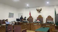 KPK Tak Hadir, Sidang Praperadilan Eks Wamen Imipas Silmy Karim Ditunda