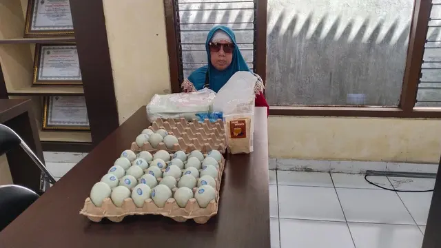 Inspiratif, Penyandang Disabilitas Netra Bangkitkan Kemandirian Finansial Lewat Usaha Telur Asin