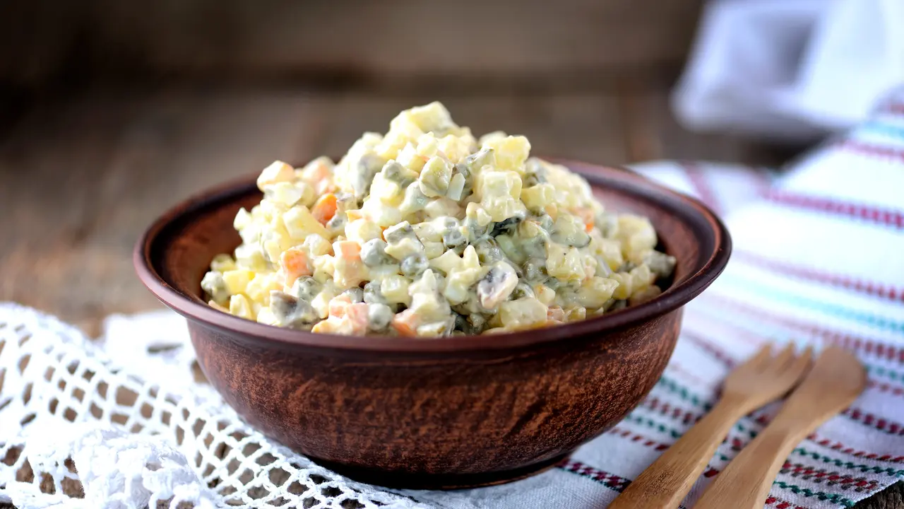 Resep salad sayur rebus kaya serat anti-inflamasi