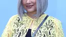 Banyaknya koleksi yang dimiliki, penyanyi ini ingin membuat usaha wig dengan brand sendiri. Penyanyi yang telah mempunyai empat orang anak ini akan membuat wig sesuai dengan trend masa kini. (Nurwahyunan/Bintang.com)