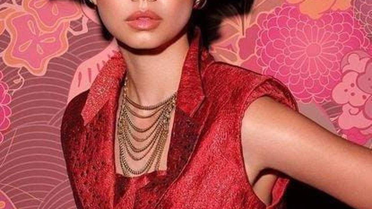 Style baju Jepang dan hair style Jepang yang menjadikan Yuki tampil cantik bak wanita Jepang. (foto : instagram.com/yukikt)