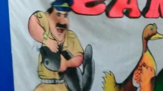 6 Tulisan Salah di Spanduk Pecel Lele Ini Bikin Pelanggan Ngakak