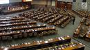 Suasana Rapat Paripurna dengan agenda pandangan akhir pemerintah soal RUU APBN 2019 di Jakarta, Rabu (31/10). Meski disertai sejumlah catatan, DPR menyetujui RUU APBN 2019 beserta Nota Keuangannya menjadi UU. (Liputan6.com/JohanTallo)