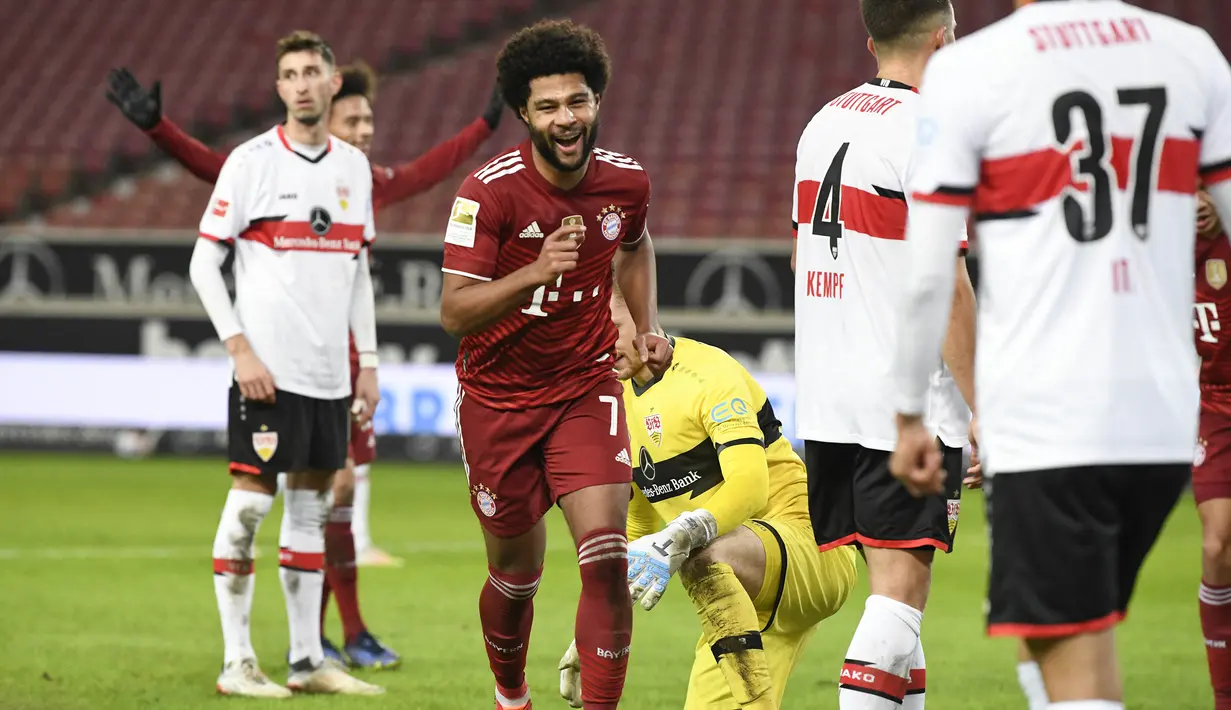 Pada menit ke-74 Serge Gnabry mengubah skor menjadi 5-0 sekaligus mencetak hattrick ke gawang VFB Stuttgart. (AFP/Thomas Kienzle)