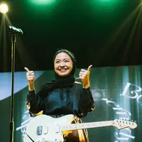 Banda Aceh, yang dikenal dengan julukan "Serambi Mekah," menjadi saksi perjalanan karier Bernadya yang semakin bersinar.