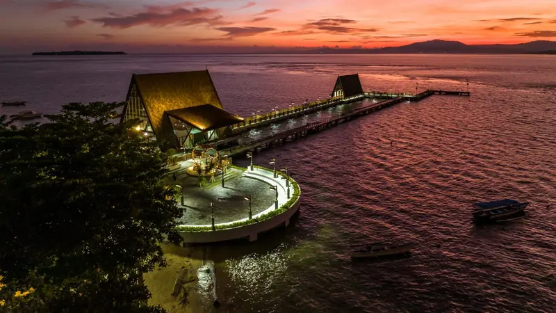 Kementerian PUPR menata Kawasan Pantai Malalayang dan Ecotourism Village Bunaken. Wilayan ini merupakan Destinasi Super Prioritas (DPSP) di Sulawesi Utara (Sulut). (Dok Kementerian PUPR)