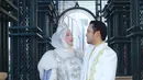 Keduanya masih terlihat serasi dan romantis setelah 11 tahun menikah dan dikaruniai empat anak [@tasyiiathasyia]