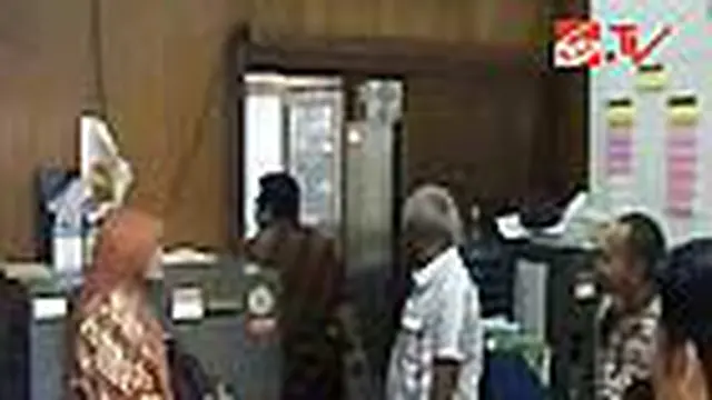 Penyidik KPK Geledah Kantor DPRD