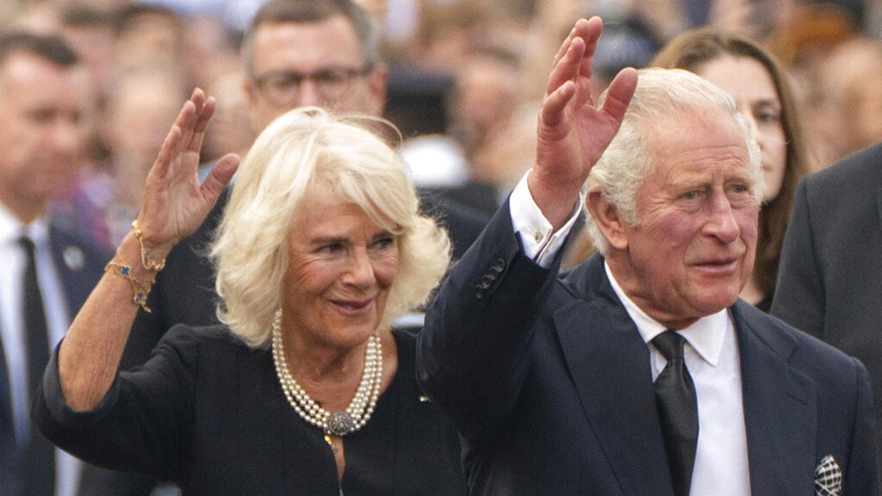 Queen Consort Camilla dan Raja Charles. (Dominic Lipinski/PA via AP)