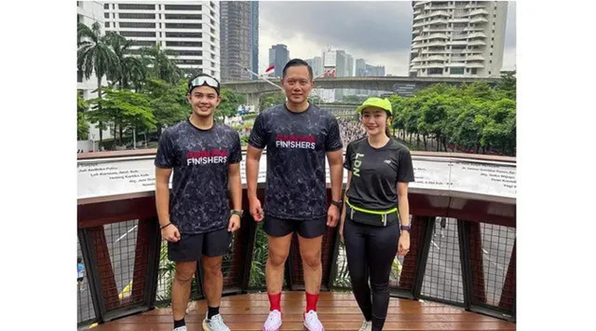 6 Potret Beby Tsabina dan Febby Rastanty di Event Lari, Sarapan Bareng AHY