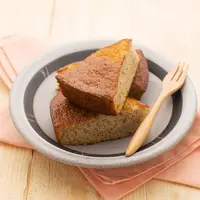 Ilustrasi kue bolu pisang./Copyright shutterstock.com/g/Khaoniewping