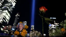 Tribute in Light menerangi langit kota New York setiap tahunnya. (Leonardo Munoz/AFP)