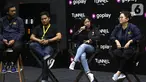 Vice President Marketing GoPlay Sasha Sunu (ketiga kiri) memberi keterangan pers serial GoPlay Original “Tunnel”, di Jakarta, Selasa (10/12/2019). Serial drama dengan perpaduan genre misteri dan fiksi ilmiah ini di persiapkan sebagai konten unggulan GoPlay akhir tahun. (Liputan6.com/Fery Pradolo)