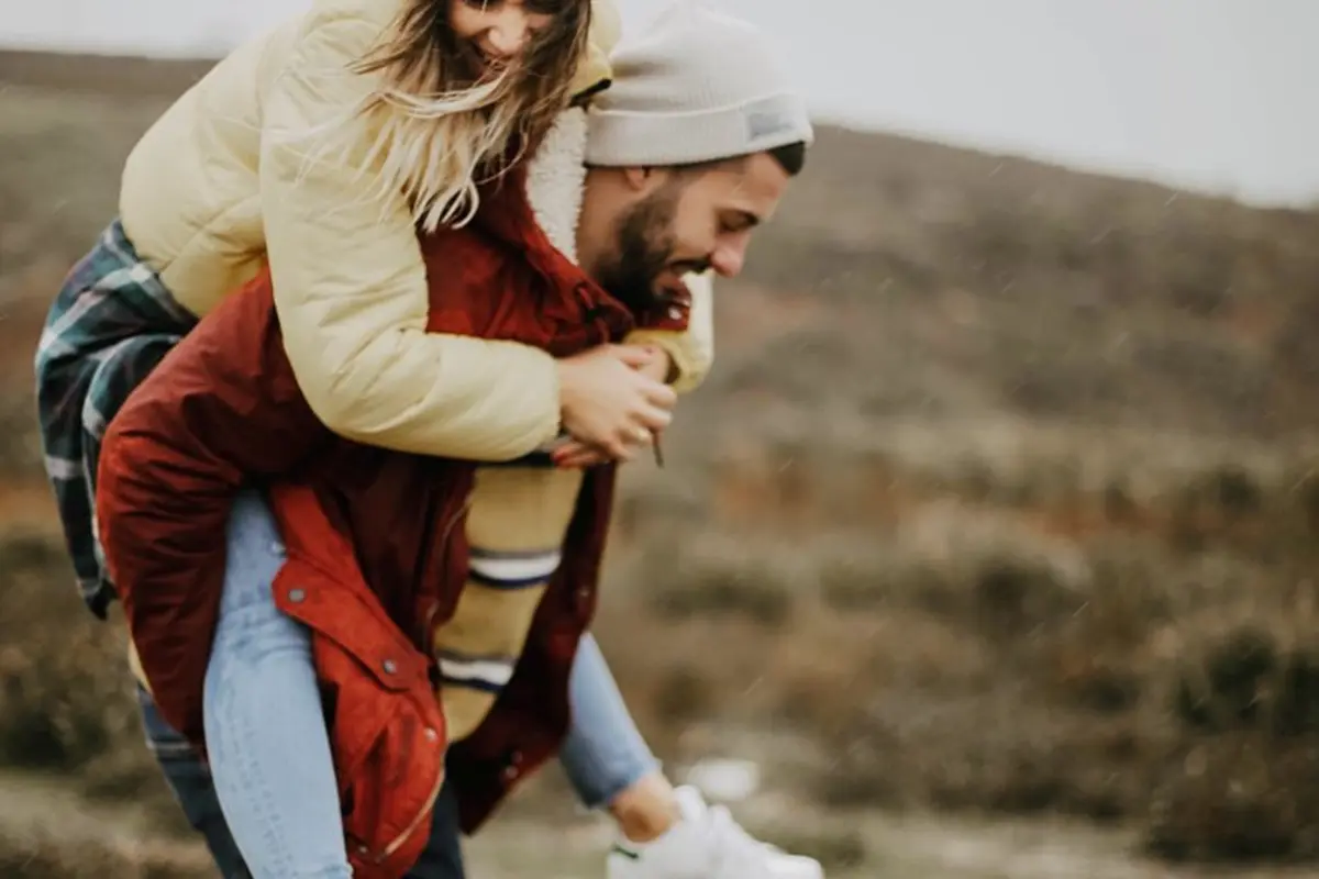 Ilustrasi Relationship