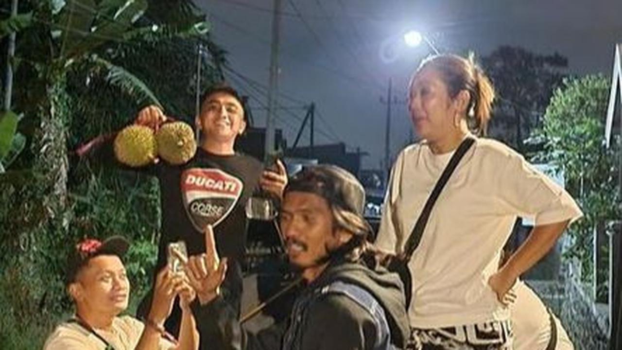 Soimah tidak pernah menggunakan aksesoris atau barang branded secara berlebihan, yang menjadi sorotan banyak netizen.