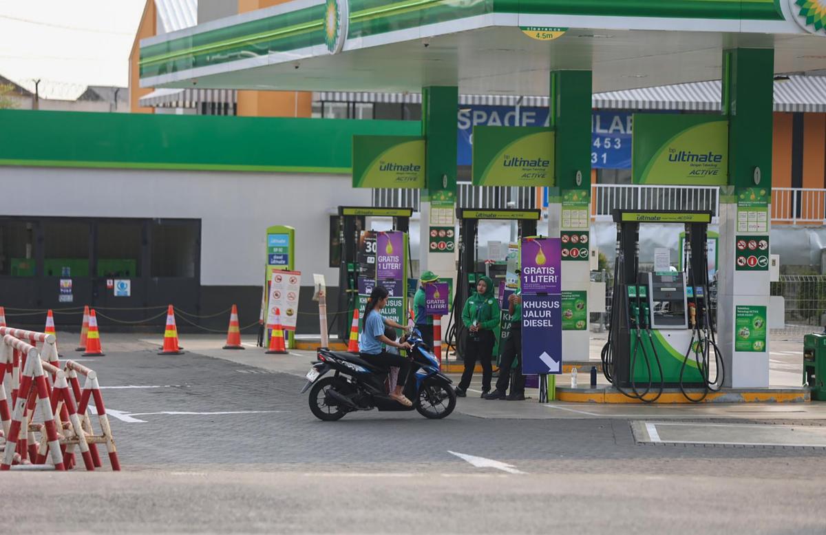 FOTO: SPBU Swasta Kehabisan BBM Non-Subsidi, Konsumen Kebingungan