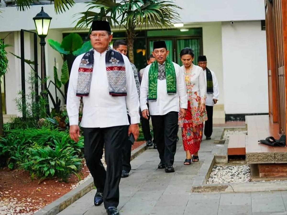 Pasangan Abang-None Ala Kapolri dan Istri