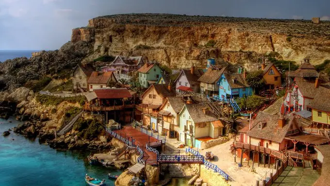 Menjelajah 12 Desa Paling Indah dari Seluruh Dunia