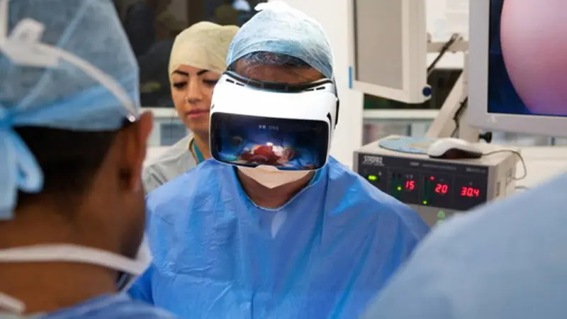 Keren, Operasi Kanker Livestreaming Pakai VR
