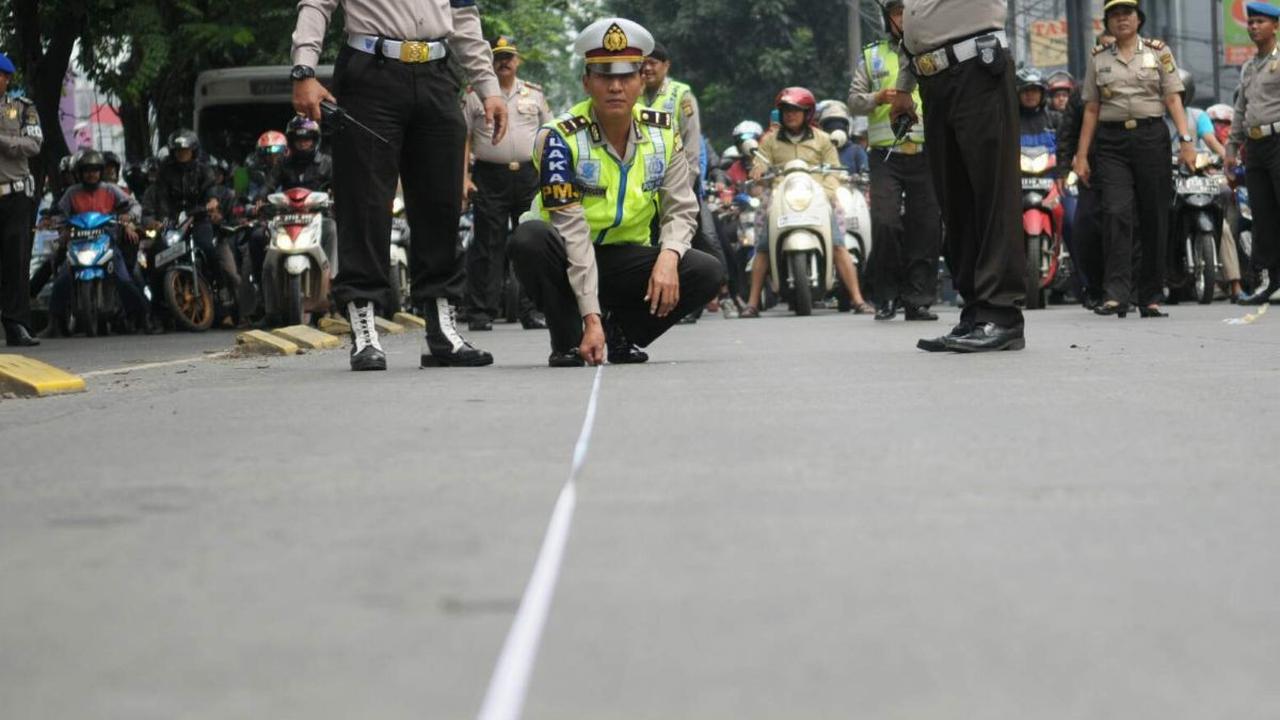 "Kerugian materi ditaksir mencapai Rp150 juta," pungkasnya.<br>