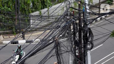 Pramono Buka Opsi Swasta Terlibat Tata Kabel Semrawut di Jakarta