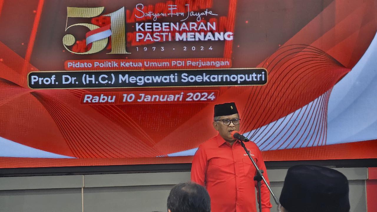 Sekjen PDI Perjuangan atau Sekjen PDIP Hasto Kristiyanto hadir dalam acara HUT ke-51 PDIP, di Sekolah Partai PDIP, Lenteng Agung, Jakarta Selatan, Rabu (10/1/2024).