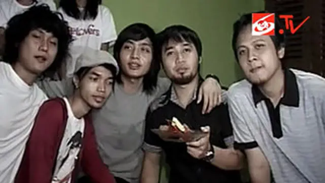 Hello Band Rambah Dunia Bisnis - ShowBiz Liputan6.com