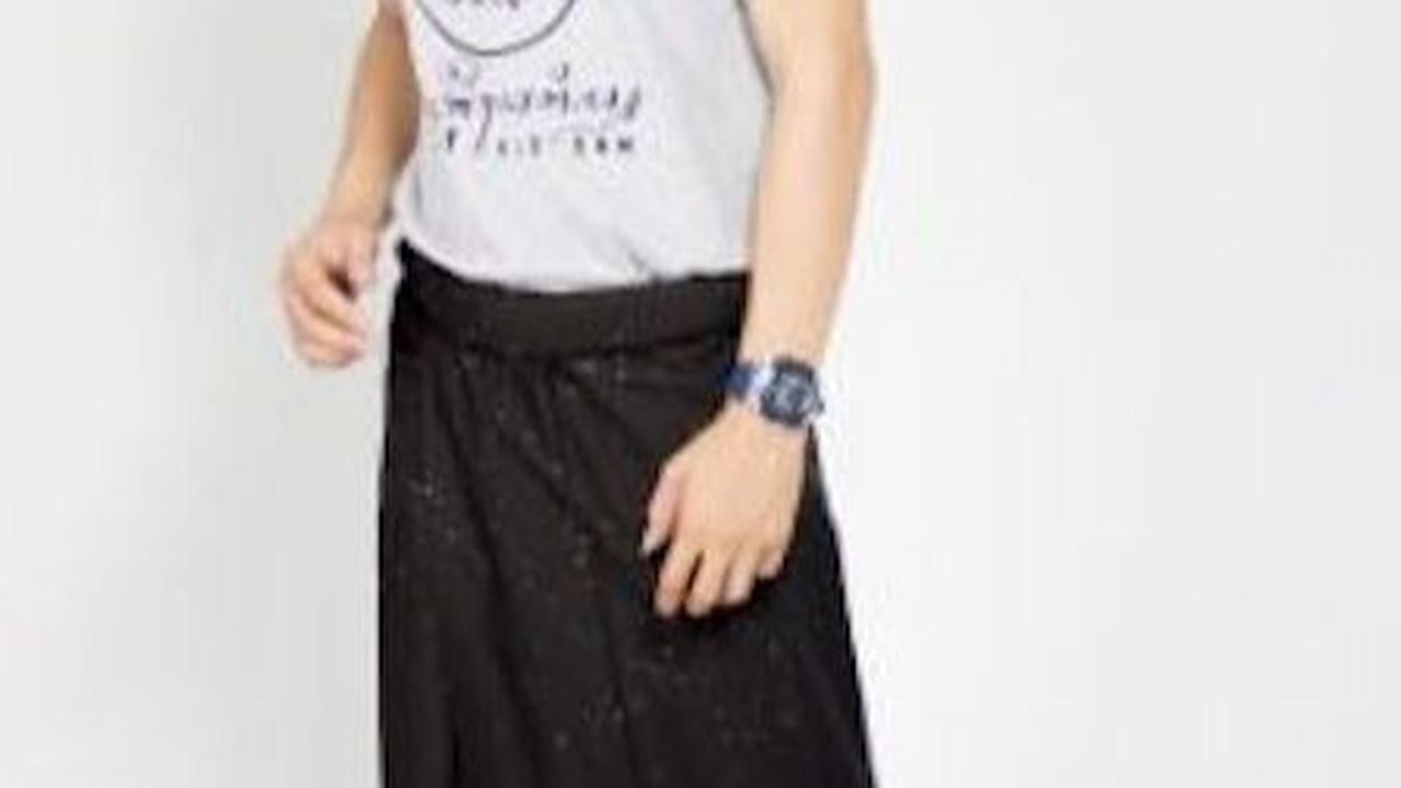 <b>Sarung Bermotif Kuntul Sejodo dari Sarung Kanjeng</b>