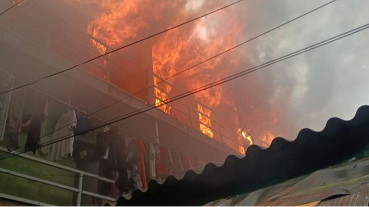 Kebakaran di Jakut, Satu Keluarga Tewas Terjebak Api saat Ingin Melompat Keluar Rumah