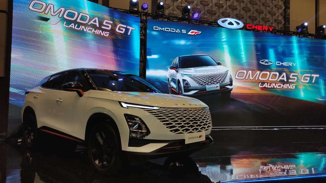 Chery OMODA 5 GT AWD punya enam mode berkendara yang diciptakan khusus memberikan pengalaman berkendara luar biasa. Setiap mode memiliki karakteristik unik, sesuai berbagai situasi di jalanan Indonesia, membuat setiap perjalanan jadi petualangan tak terlu