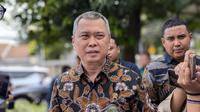 Menteri Perhubungan (Menhub) Dudy Purwagandhi saat meninjau Cek Kesehatan Gratis pada para driver ojol di Kantor Gojek, Kemang, Jakarta Selatan, Jumat, (21/3/2025) siang (Foto: Liputan6.com/ Ade Nasihudin).