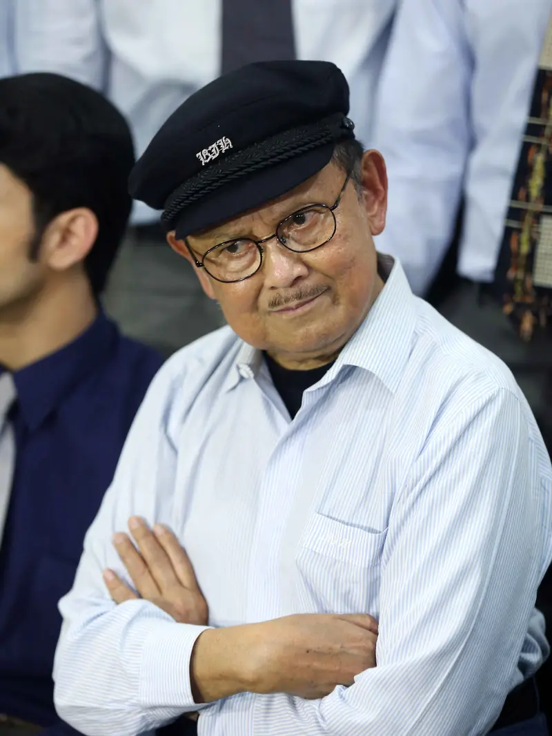 [Bintang] Habibie