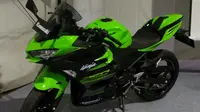 Desain all new Ninja 250 berubah total dibanding pendahulunya.(Amal/Liputan6.com)