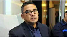 Untaian kata duka pun mengalir di jejaring sosial milik presenter asal Bandung tersebut.