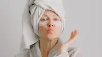 Berapa Lama Pakai Eye Mask? Ini Durasi Ideal dan Cara Pakai yang Benar
