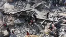 78 warga Palestina dilaporkan meninggal dunia akibat serangan udara dan artileri yang dilakukan militer Israel di jalur Gaza pada Jumat (27/6/2025) waktu setempat. (Omar AL-QATTAA/AFP)