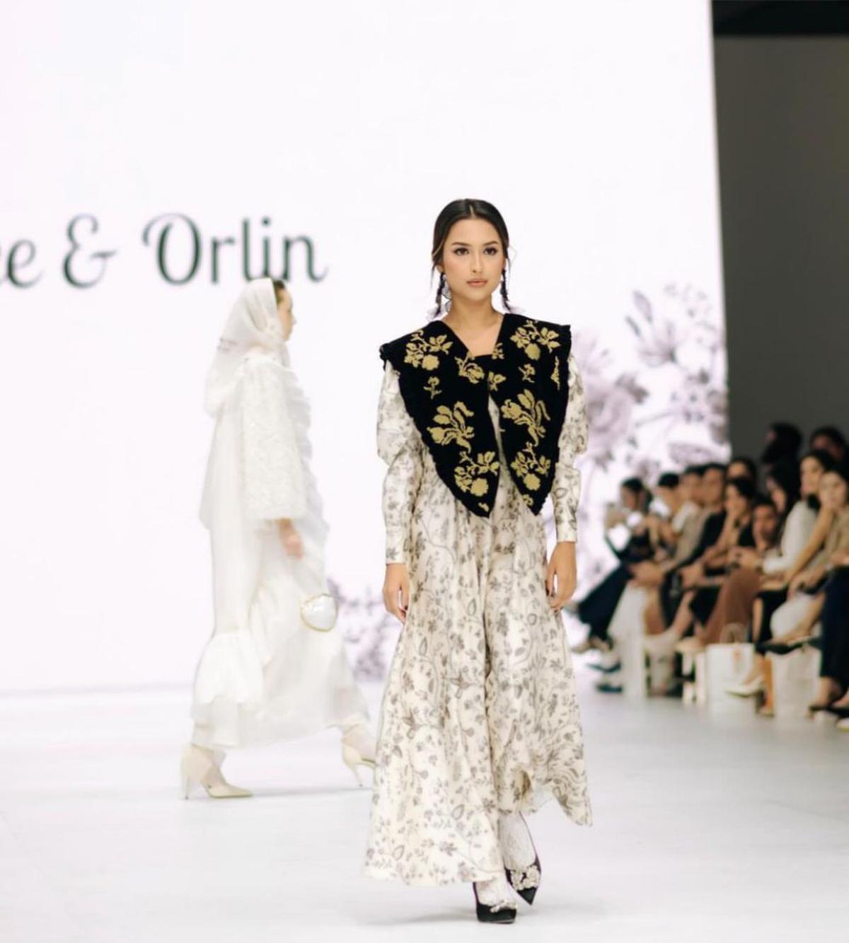 7 Potret Artis Saat Jakarta Fashion Week 2025: Muse Memukau dari Raisa Hingga Luna Maya!