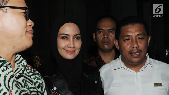 Model asal Manado, Fenny Steffy Burase